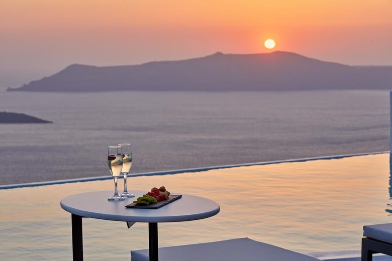 Hotel Cosmopolitan Suites
