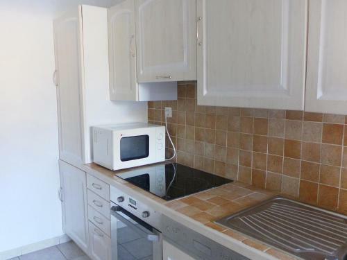 Two-bedroom Apartment R�sidence Aubanel 1