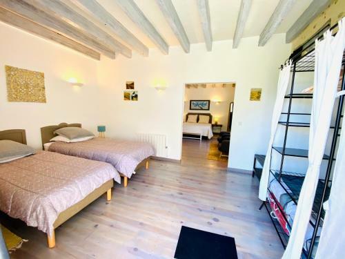 Bed & Breakfast La Pillebourdiere