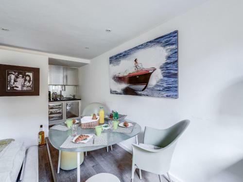 Apartment Rue Du Commandant Guichard