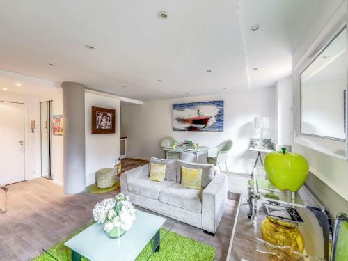 Apartment Rue Du Commandant Guichard