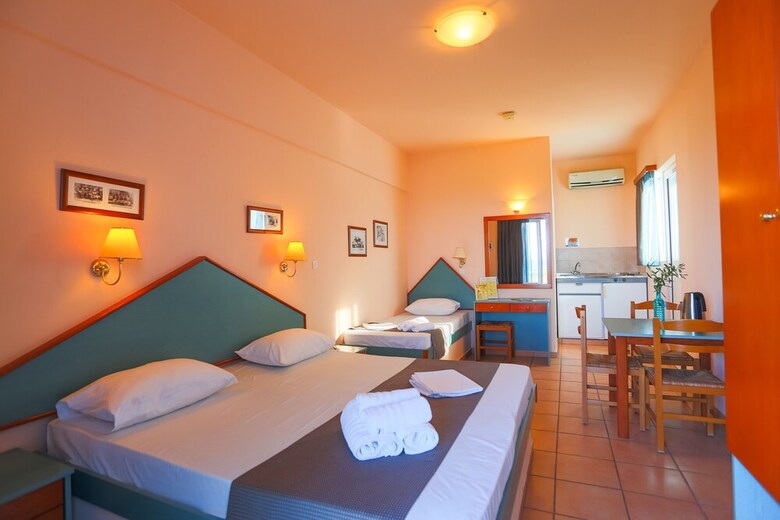Filoxenia Apartments & Studios