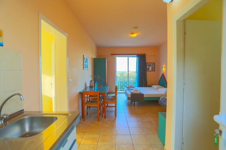 Filoxenia Apartments & Studios