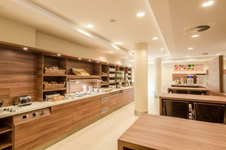 Premier Inn D�sseldorf City Hotel