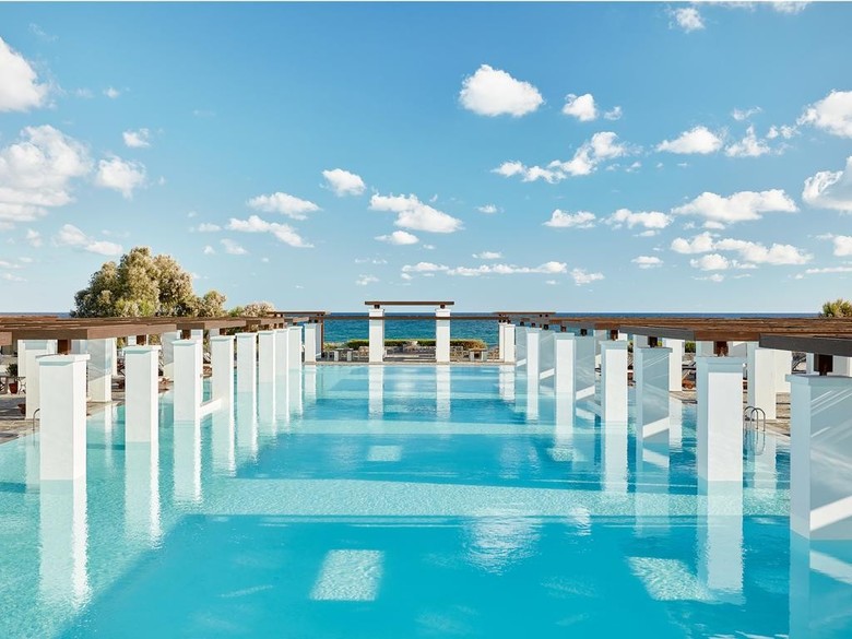 Hotel Amirandes