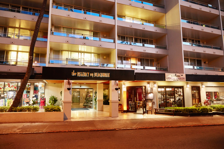 Hotel Regency On Beachwalk Waikiki By Outrigger