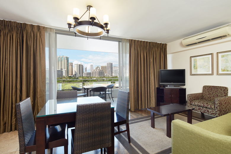 Hotel Regency On Beachwalk Waikiki By Outrigger