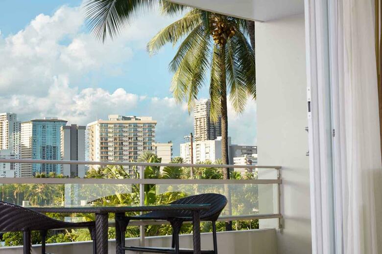 Hotel Regency On Beachwalk Waikiki By Outrigger