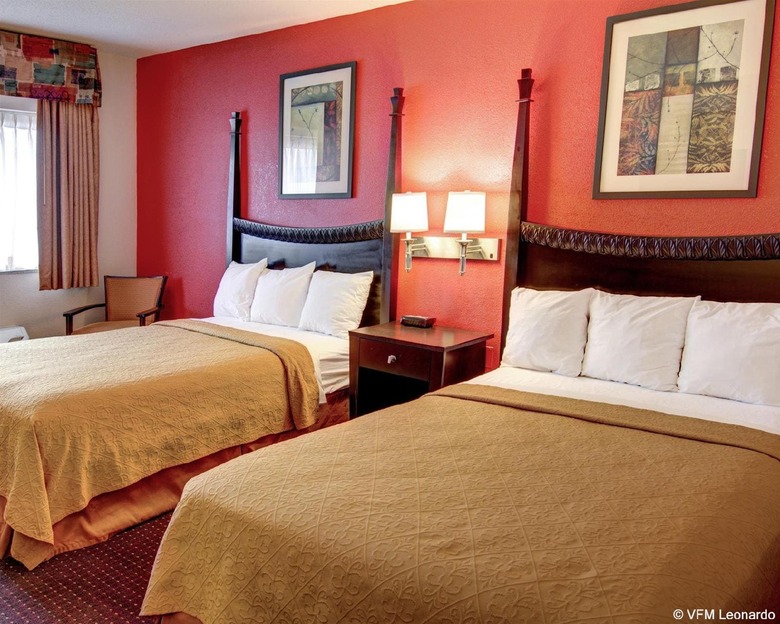 Hotel Quality Inn & Suites
