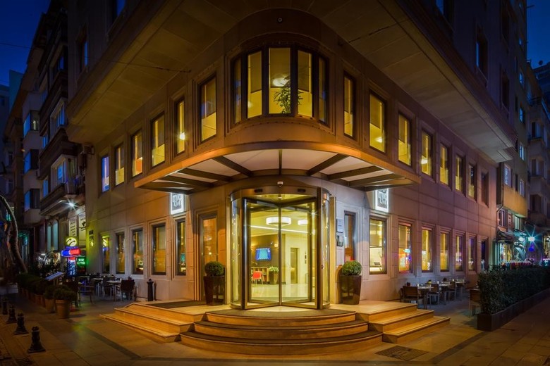 Midtown Hotel