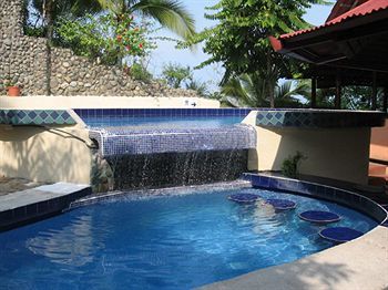Hotel La Colina