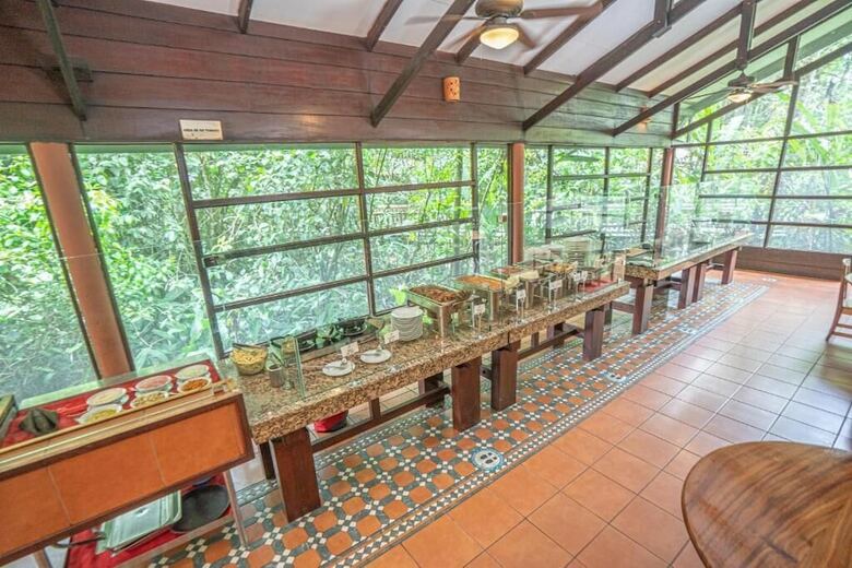 Aninga Lodge