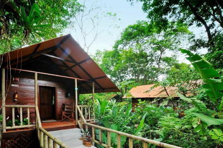 Aninga Lodge