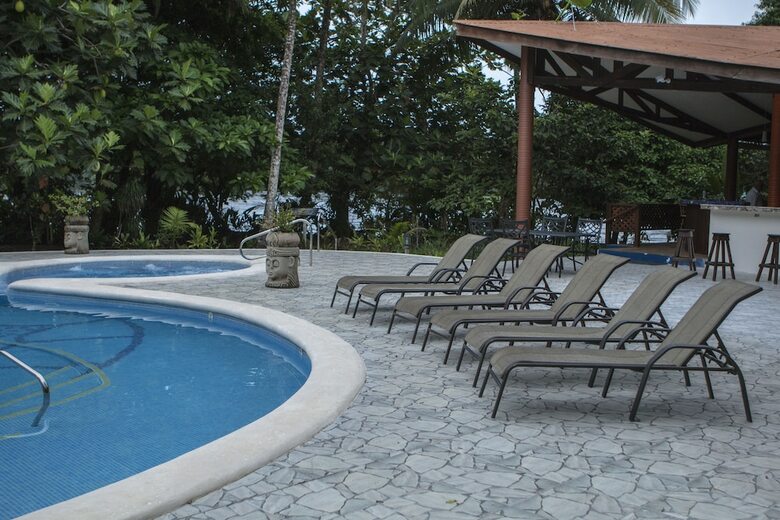 Aninga Lodge