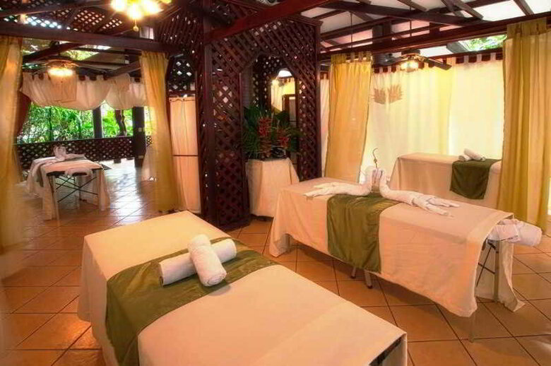 Aninga Lodge