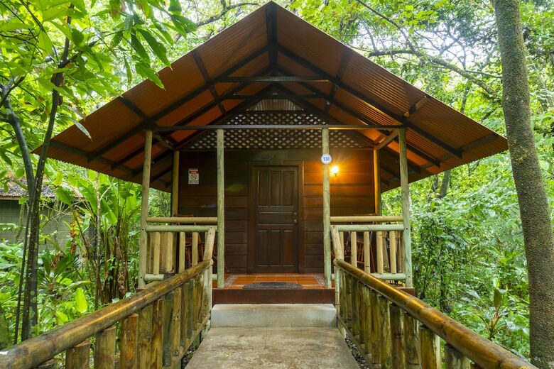 Aninga Lodge
