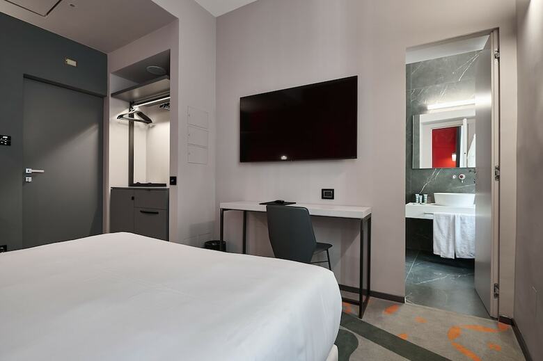 Mytale Creative Academy Hotel