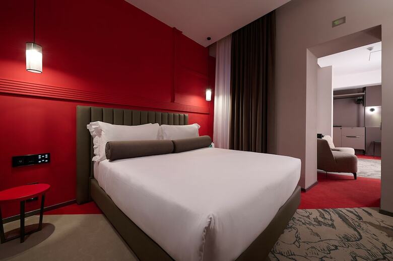 Mytale Creative Academy Hotel