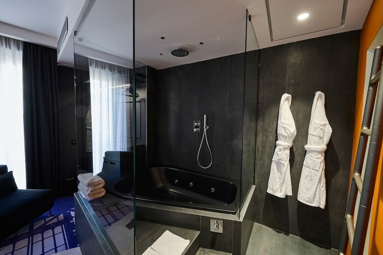 Mytale Creative Academy Hotel