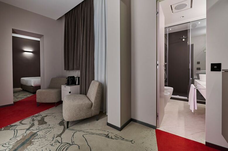 Mytale Creative Academy Hotel