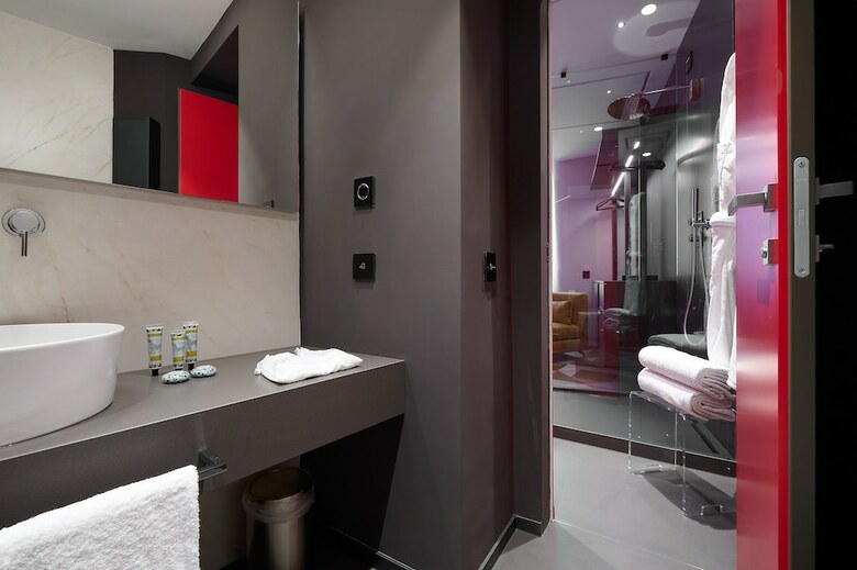Mytale Creative Academy Hotel