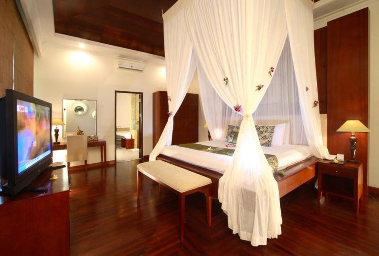 Hotel The Beverly Hills Bali