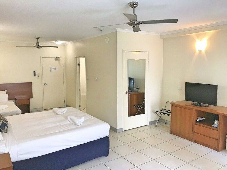 Hotel Cairns Queenslander