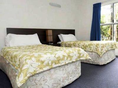 Hotel Rendezvous Reef Resort