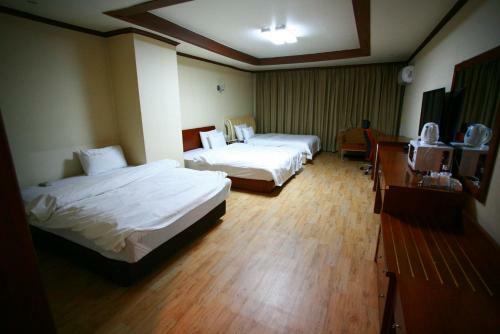 Gumi Metro Hotel