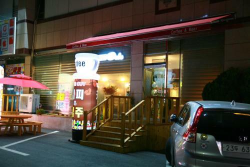 Gumi Metro Hotel