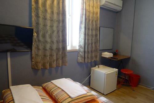 The House Hostel