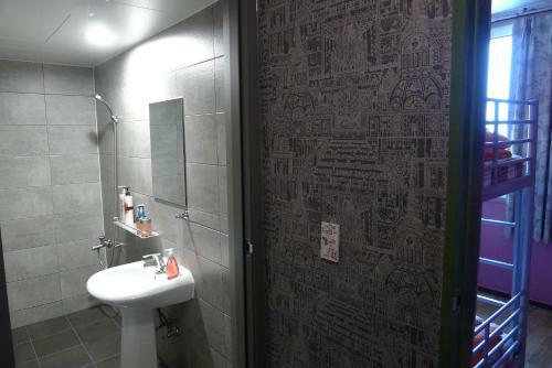 The House Hostel