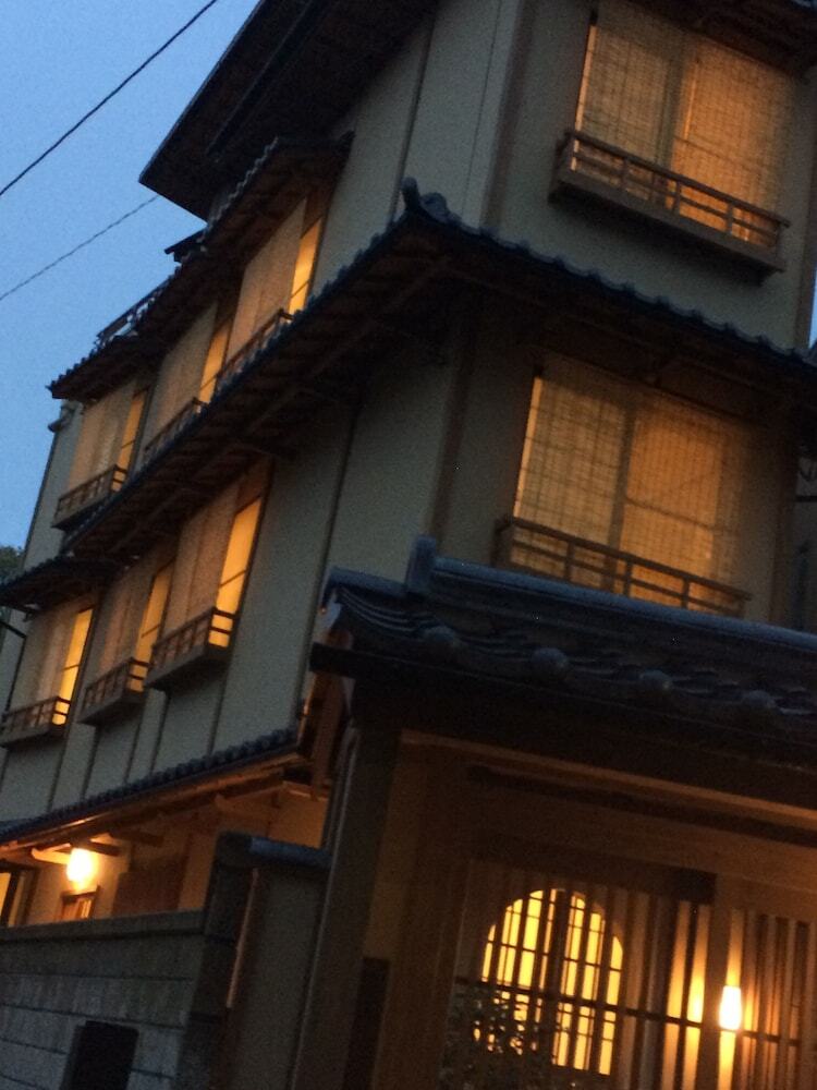 Kyo No Yado Sangen Ninenzaka
