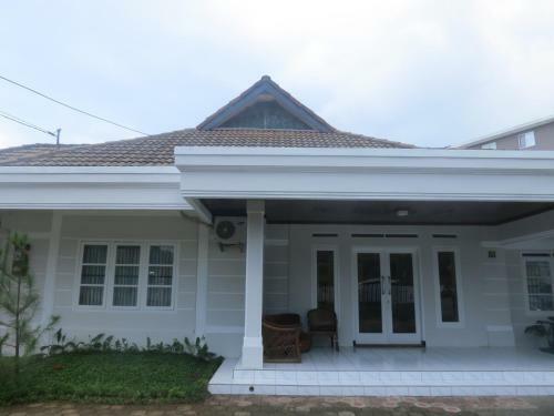 Hostal Elenor's Home At Eyckman