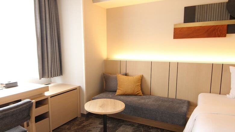 Hotel Ana Holiday Inn Sendai