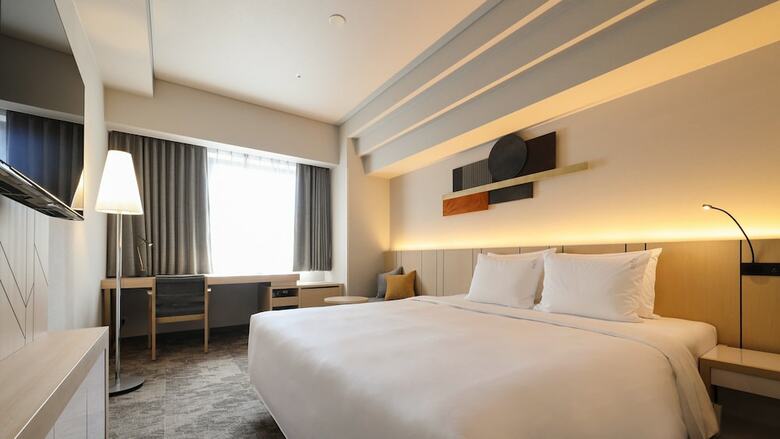 Hotel Ana Holiday Inn Sendai
