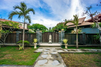 Hostal Pondok Baruna Frangipani