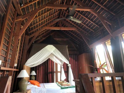 Villa Trevally