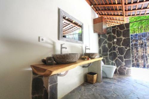Villa Trevally