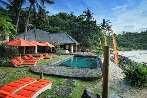 Villa Trevally