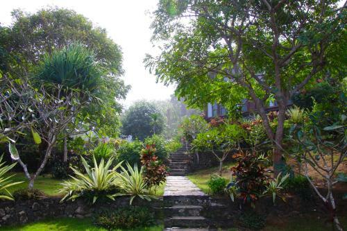 Villa Trevally