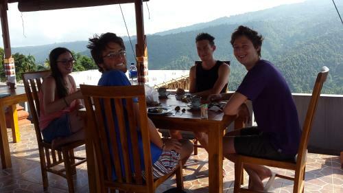 Bed & Breakfast Meme Royak Homestay