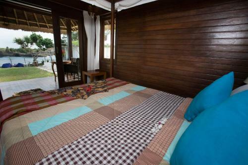 Villa Waru