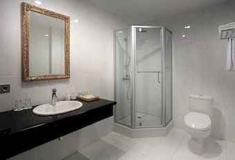 Menumbing Heritage Hotel