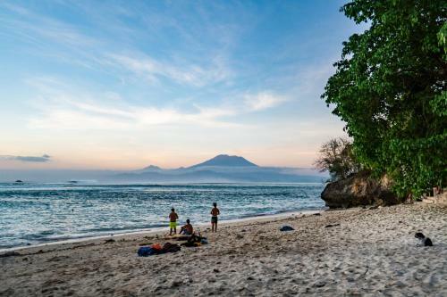 Song Lambung Beach Huts