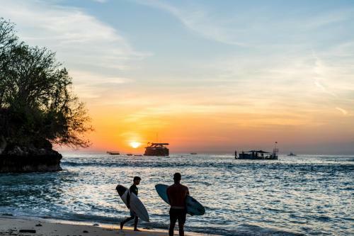 Song Lambung Beach Huts