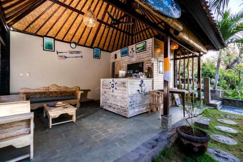 Song Lambung Beach Huts
