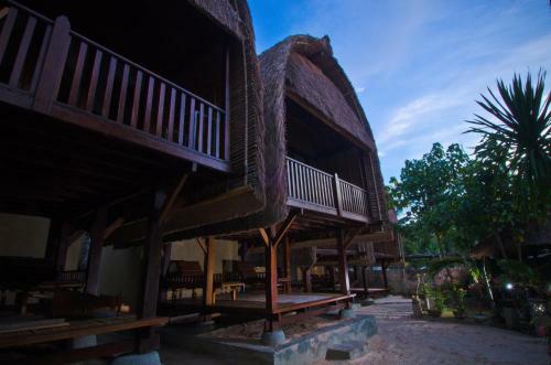 Lumbung Bali Huts