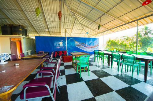 Hostal The Wind N Waves