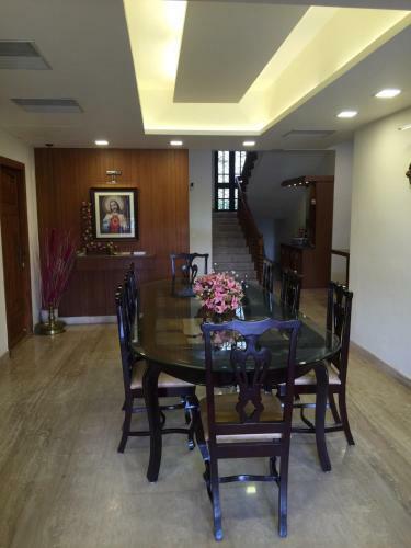 Aratt Mansion